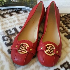 Beautiful Red Liz Claiborne Flats👠